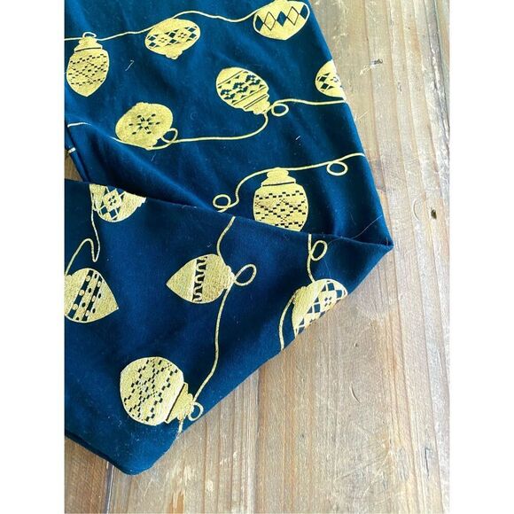 Derek Heart Holiday Leggings Black Shiny Gold Ornament Patterned Christmas Pant - Picture 3 of 11